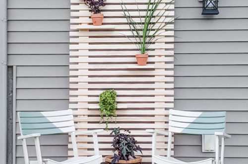 Outdoor Patio Makeover with Painted Chairs and Wood Slat Plant Wall